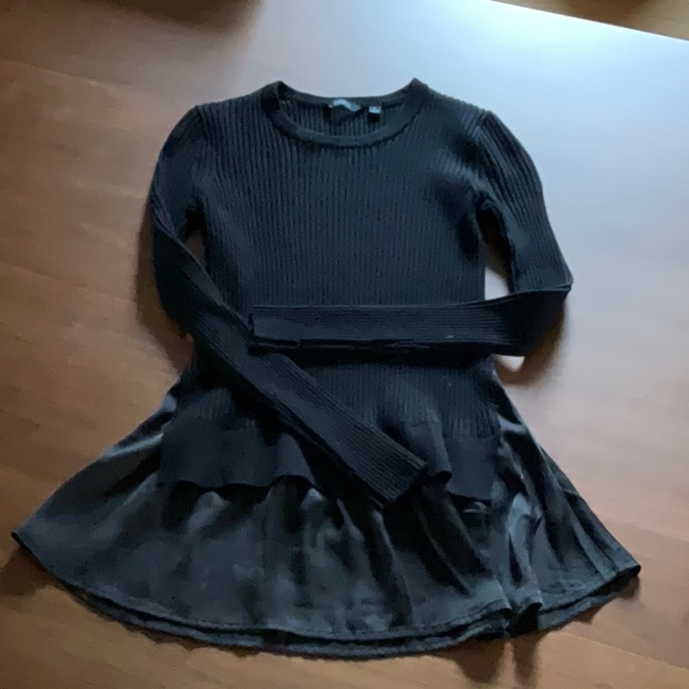 Ruffle hem ribbed sweater
